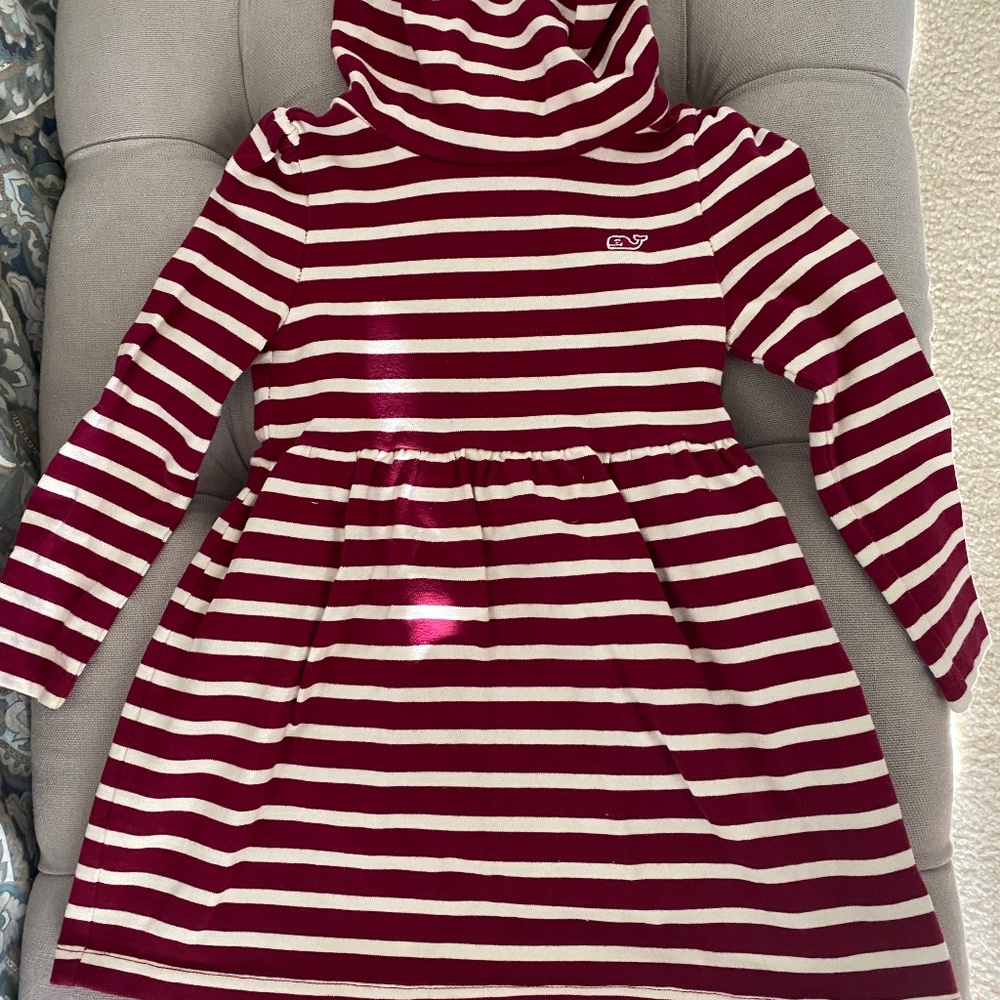 Vineyard vines size 2 cowl neck Dress